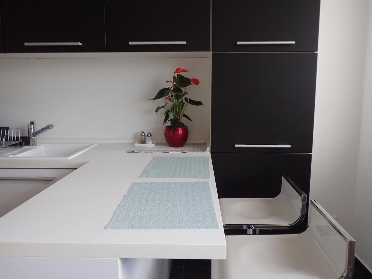 Marguerite Apartment - Parking Including Bratislava Exterior photo